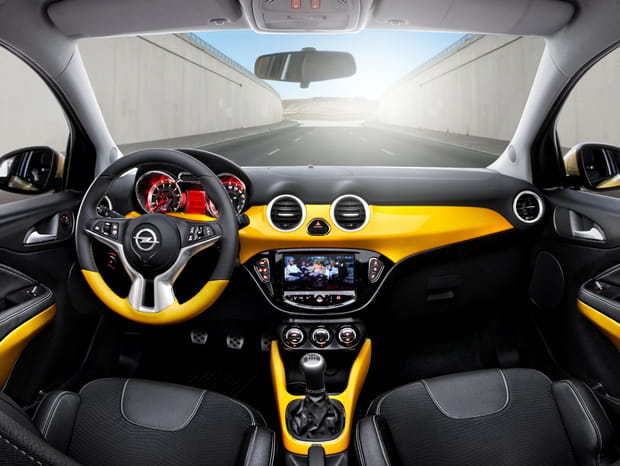 Un intérieur contrasté