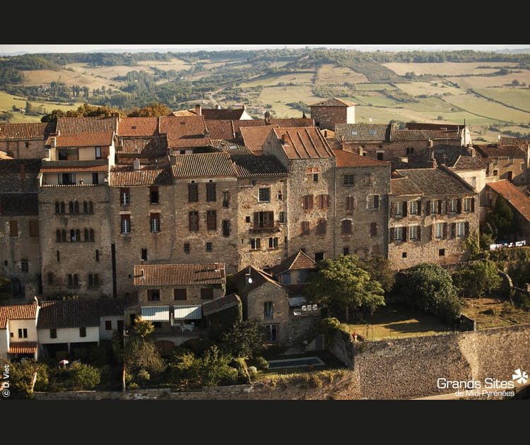 Cit&eacute; m&eacute;di&eacute;vale perch&eacute;e