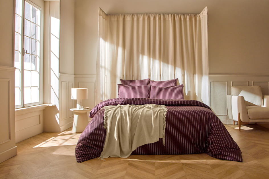 Une parure de lit intemporelle pour la chambre &agrave; coucher