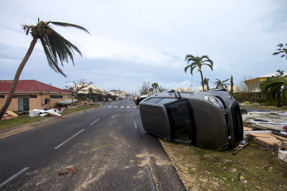 Voiture retourn&eacute;e