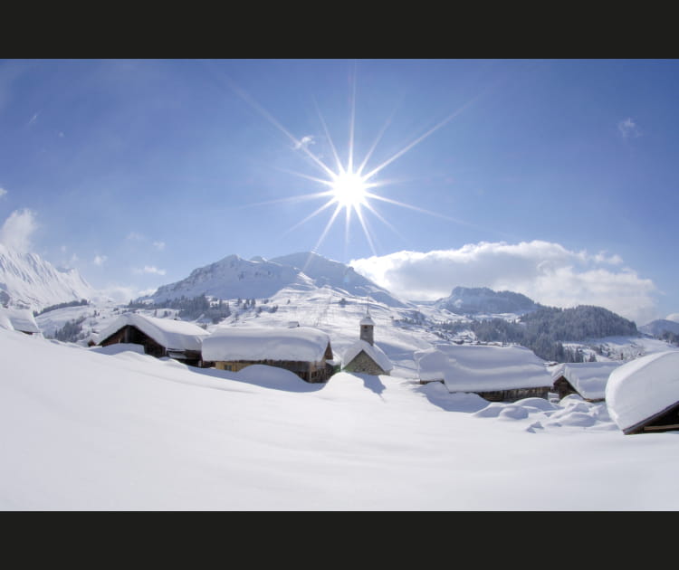 Skier loin de la foule au Grand Bornand - Chinaillon