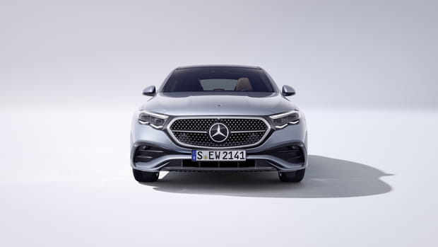 La Mercedes Classe E affiche fièrement sa nouvelle face avant