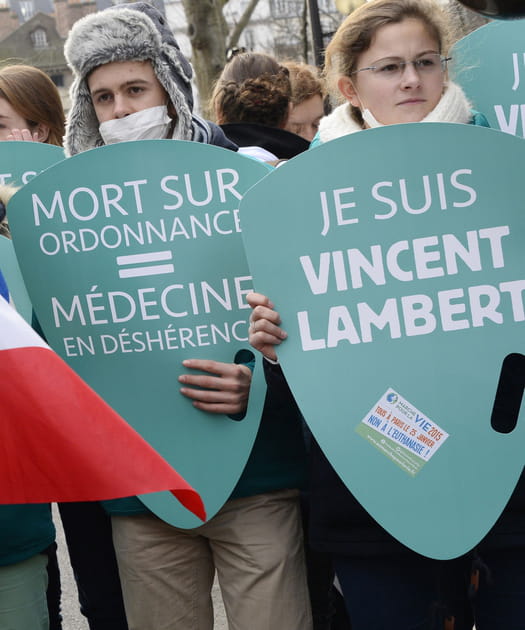 Des militants pro-vie filment Vincent Lambert