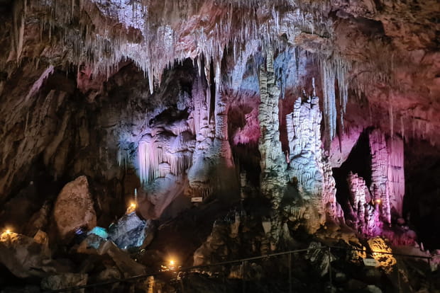La grotte des Canalettes, un lieu magique dans les Pyrénées