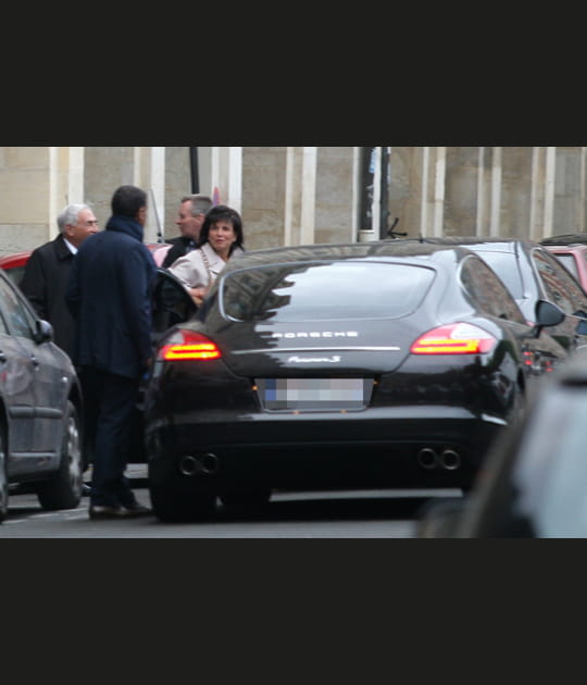 Une Porsche, un couac