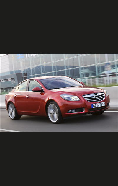 Opel Insignia&nbsp;: la voiture de l'ann&eacute;e 2009
