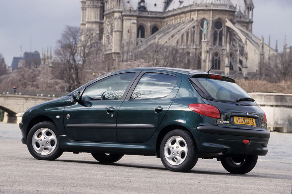 Voiture de Marine Le Pen&nbsp;: Peugeot&nbsp;206