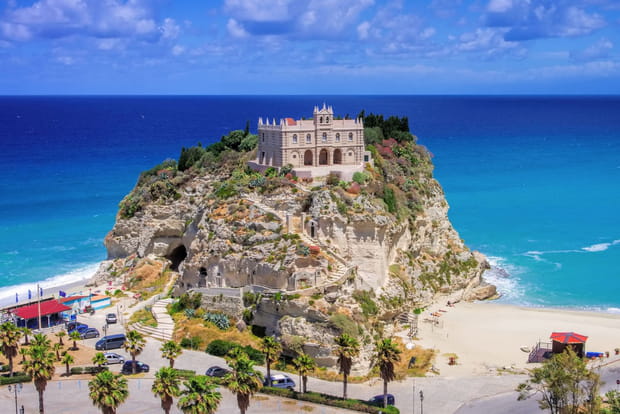 La plage de Tropea en Italie