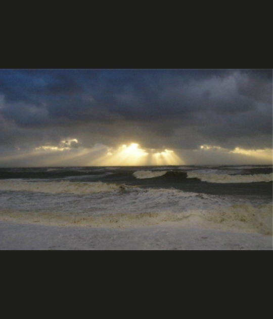 Temp&ecirc;te et soleil au large du Havre