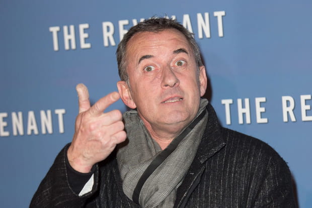 Christophe Dechavanne n'avait pas envie de partir en Afrique pour La Ferme célébrités (TF1)