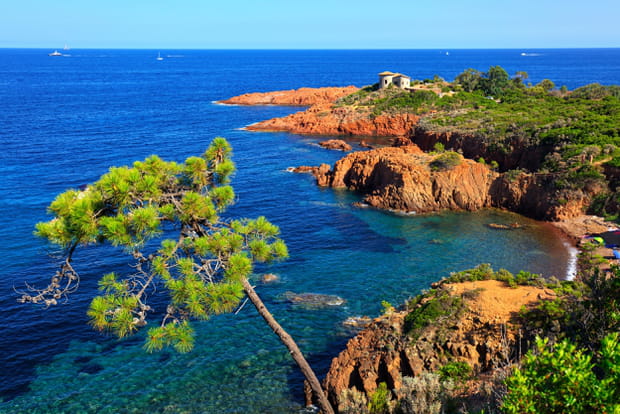 Les roches rouges de Théoule-sur-Mer