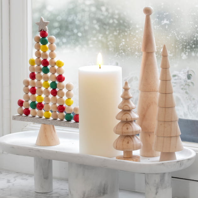 Des sapins en bois et de toutes les formes