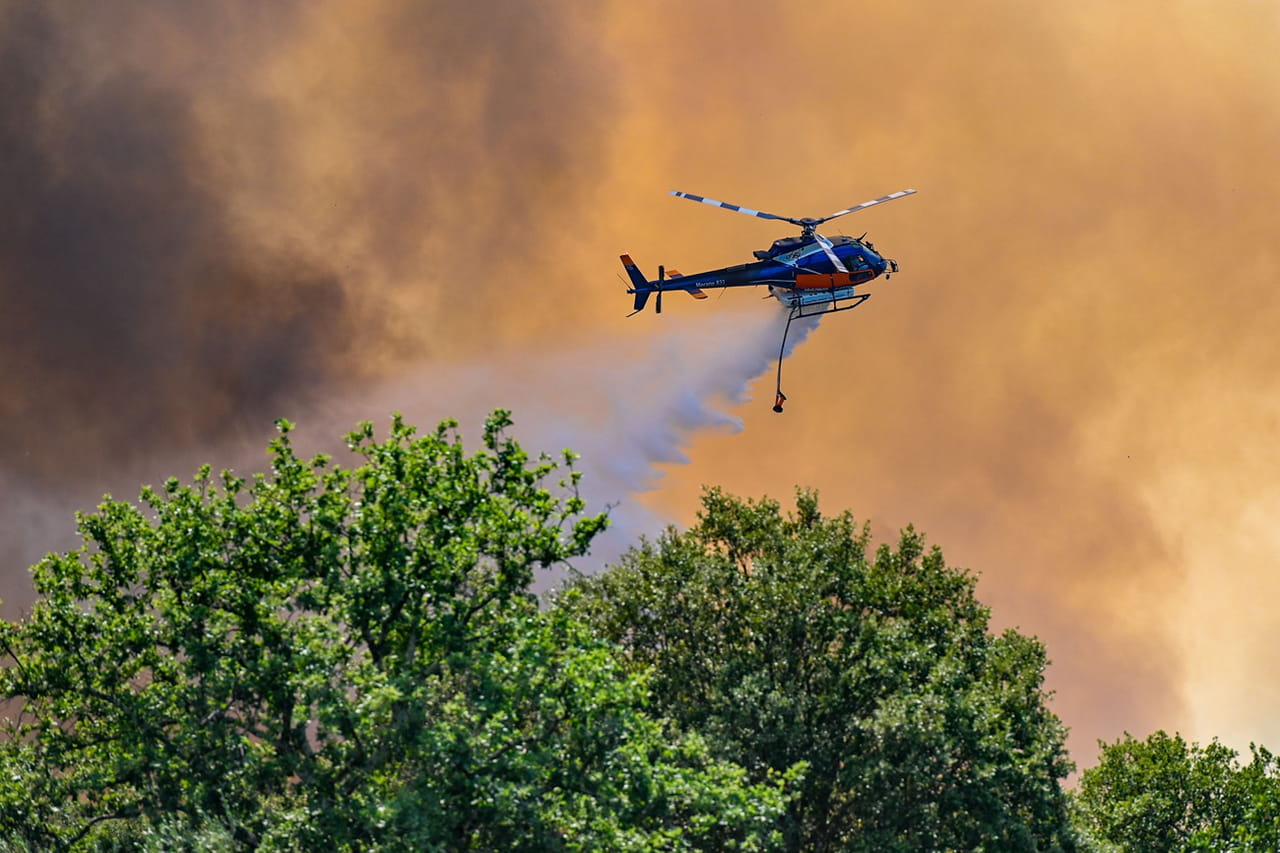 Incendie dans l'Aude : plus de 600 hectares brûlés et 1000 vacanciers impactés, ce que l'on sait