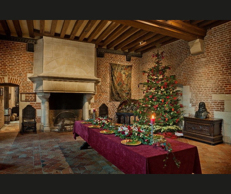 Le ch&acirc;teau du Clos Luc&eacute; par&eacute; pour No&euml;l