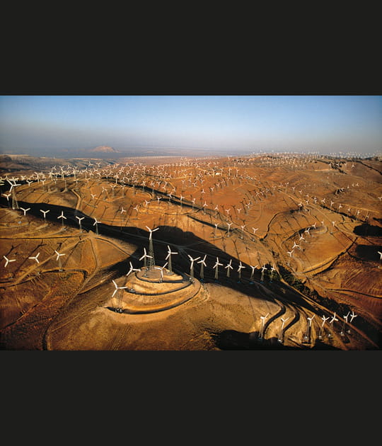 &quot;Over, vision a&eacute;rienne de l'American way of life&quot;