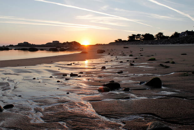 100 lieux incontournables de la Bretagne : Trégastel entre chien et loup