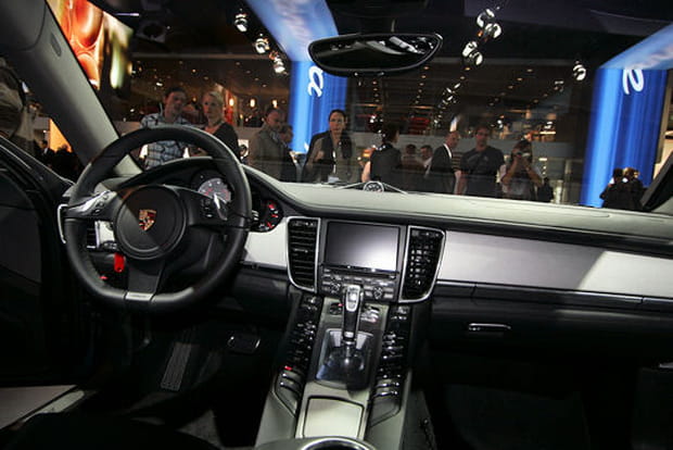 Une Porsche, une vraie.