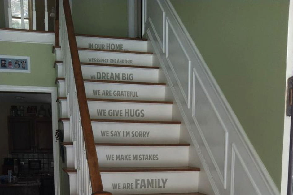 Des vinyles autocollants pour d&eacute;livrer un message marche apr&egrave;s marche