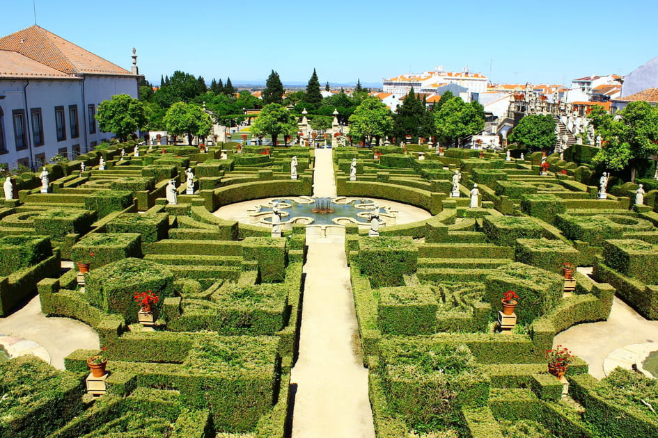 Les jardins du Palais &eacute;piscopal de Castelo Branco