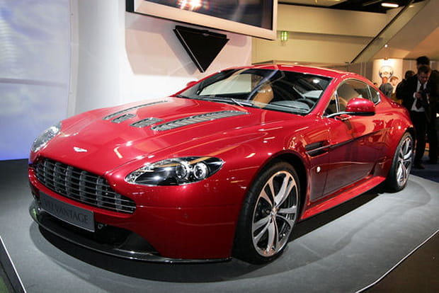 Aston Martin V12 Vantage