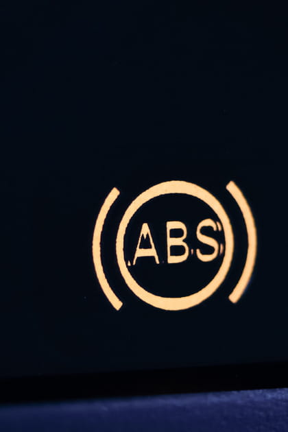 Un voyant pour alerte du dysfonctionnement de l'ABS