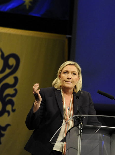 Supprimer les subventions &quot;communautaristes&quot; (Marine et Marion Le Pen)