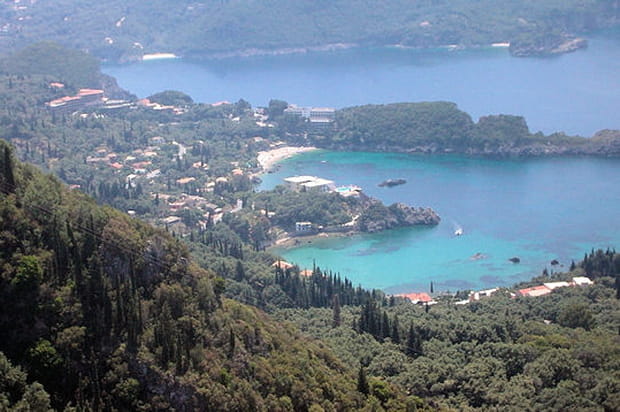 Descente vers les criques