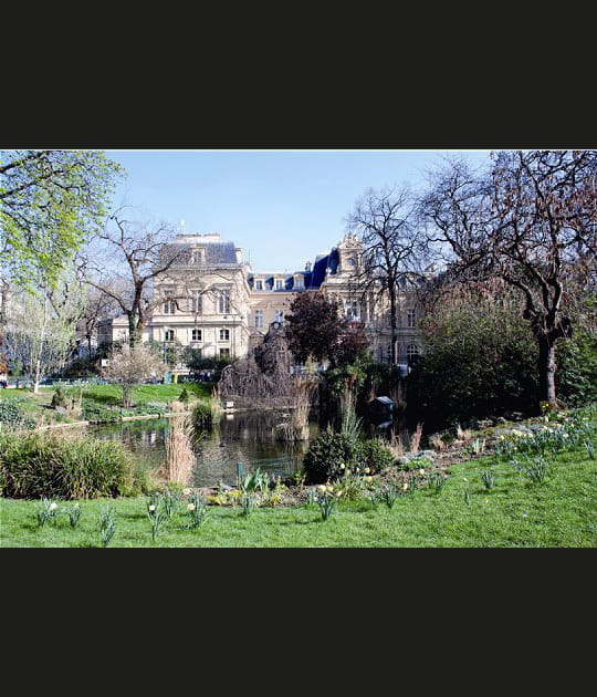 Jardinage fun&eacute;raire square du Temple