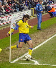 robert pires a porté le maillot d'arsenal de 2000 à 2006. 