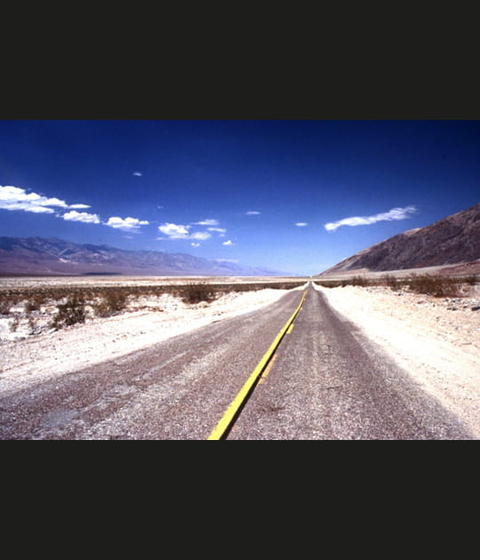 Route &agrave; travers Death Valley