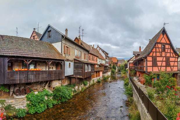 Des maisons historiques au pied de la Weiss