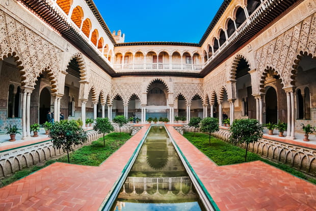 A l'intérieur de l'Alcazar