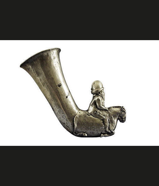Rhyton au cavalier m&egrave;de