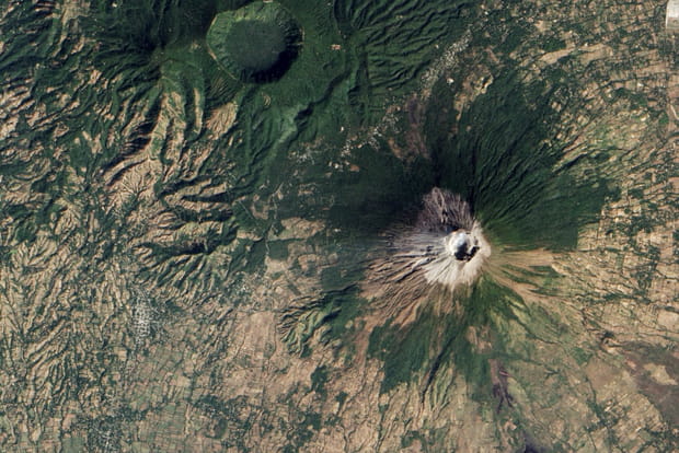 Cendres fraîches sur le volcan San Miguel