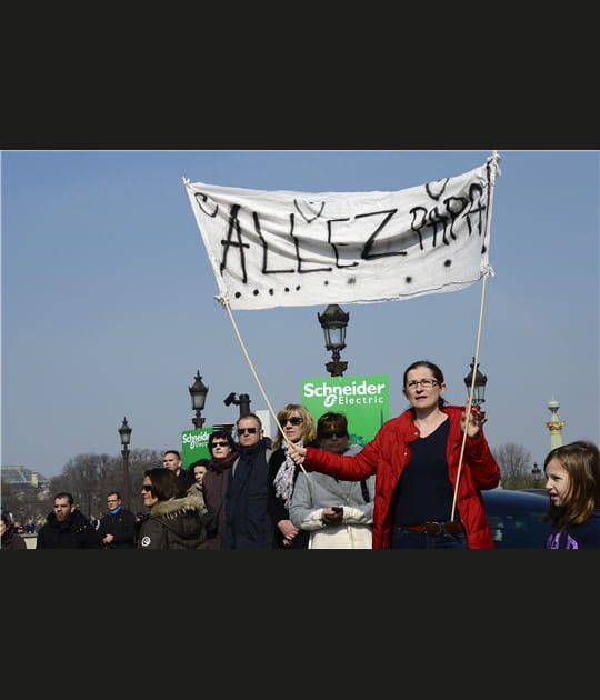 De nombreux supporters au bord de la route