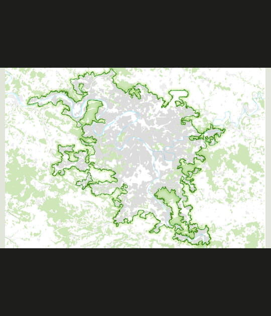 Le Grand Paris entour&eacute; par une barri&egrave;re d'arbres