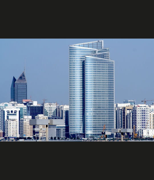 Abu Dhabi, la petite soeur de Duba&iuml;