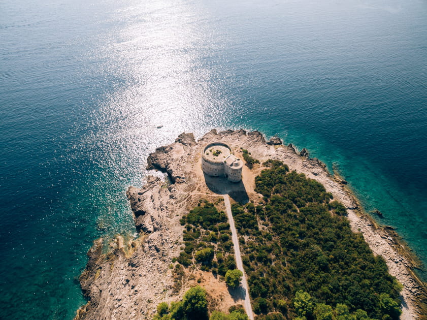P&eacute;ninsule de Lu&scaron;tica