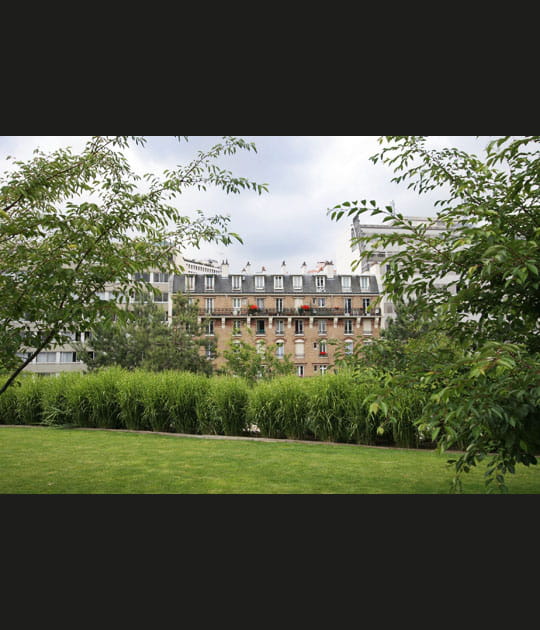 Au niveau du toit des immeubles