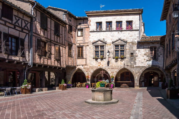 Castelnau-de-Montmiral, une charmante et pittoresque bastide