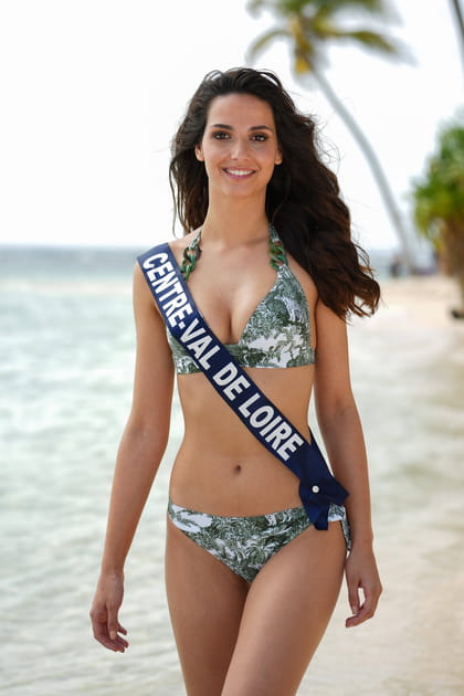 Miss Centre-Val de Loire (Coraline Lerasle) en maillot de bain