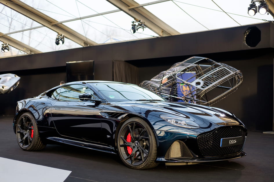 L'Aston Martin DBS Superleggera s'invite au milieu des concepts