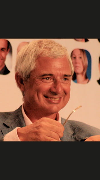 Claude Bartolone, charg&eacute; des relations ext&eacute;rieures