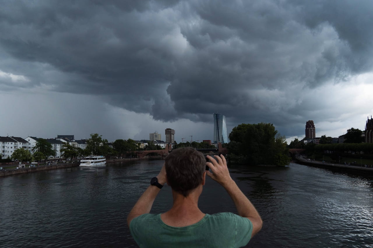 Orages : des dizaines de départements en alerte ces mardi et mercredi
