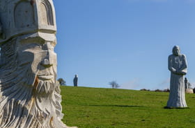 C'est l'&quot;&Icirc;le de P&acirc;ques fran&ccedil;aise&quot;&nbsp;: ces 200&nbsp;statues g&eacute;antes cach&eacute;es dans cette vall&eacute;e vont vous surprendre