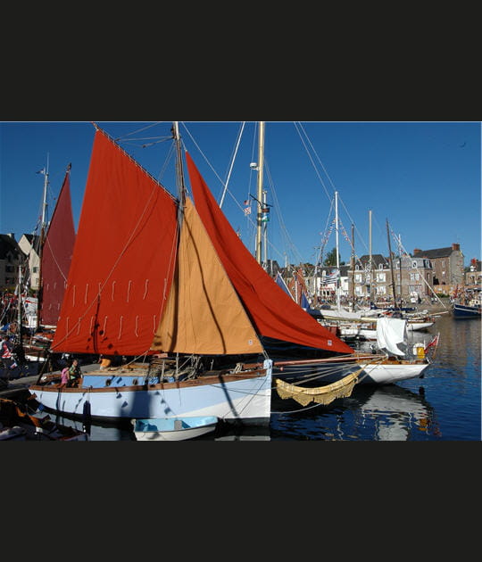 Dans la lign&eacute;e des f&ecirc;tes maritimes