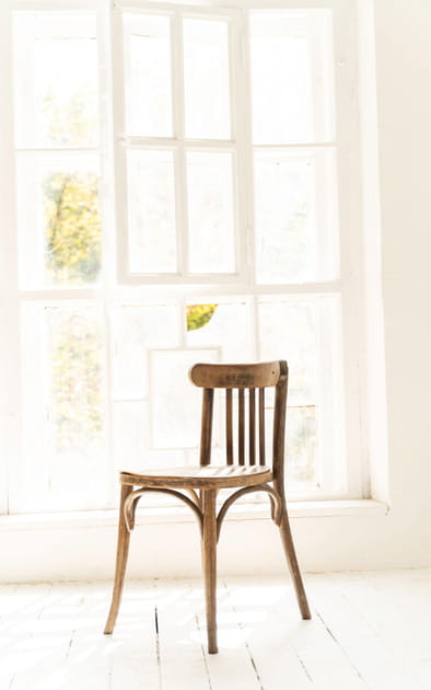 Les chaises fragilis&eacute;es