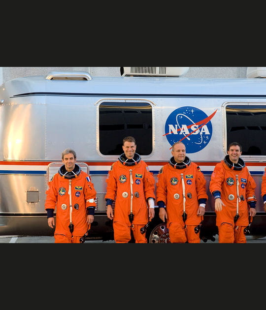 Equip&eacute;s pour l'espace