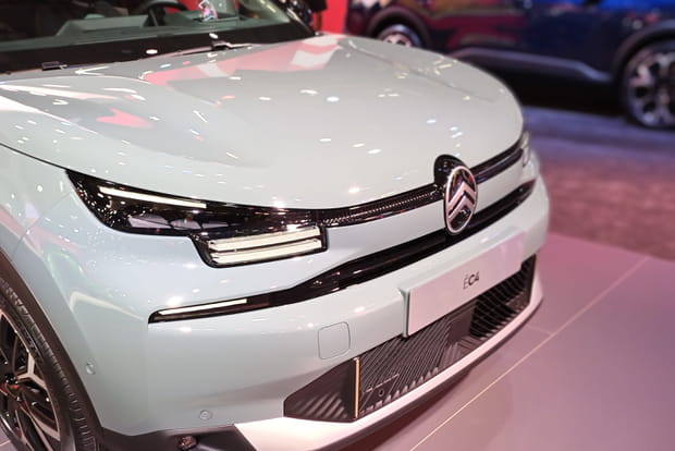 La nouvelle Citroën C4 délaisse les motorisations 100% thermiques