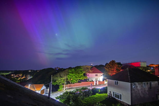 Aurore boréale sur la baie de Langland